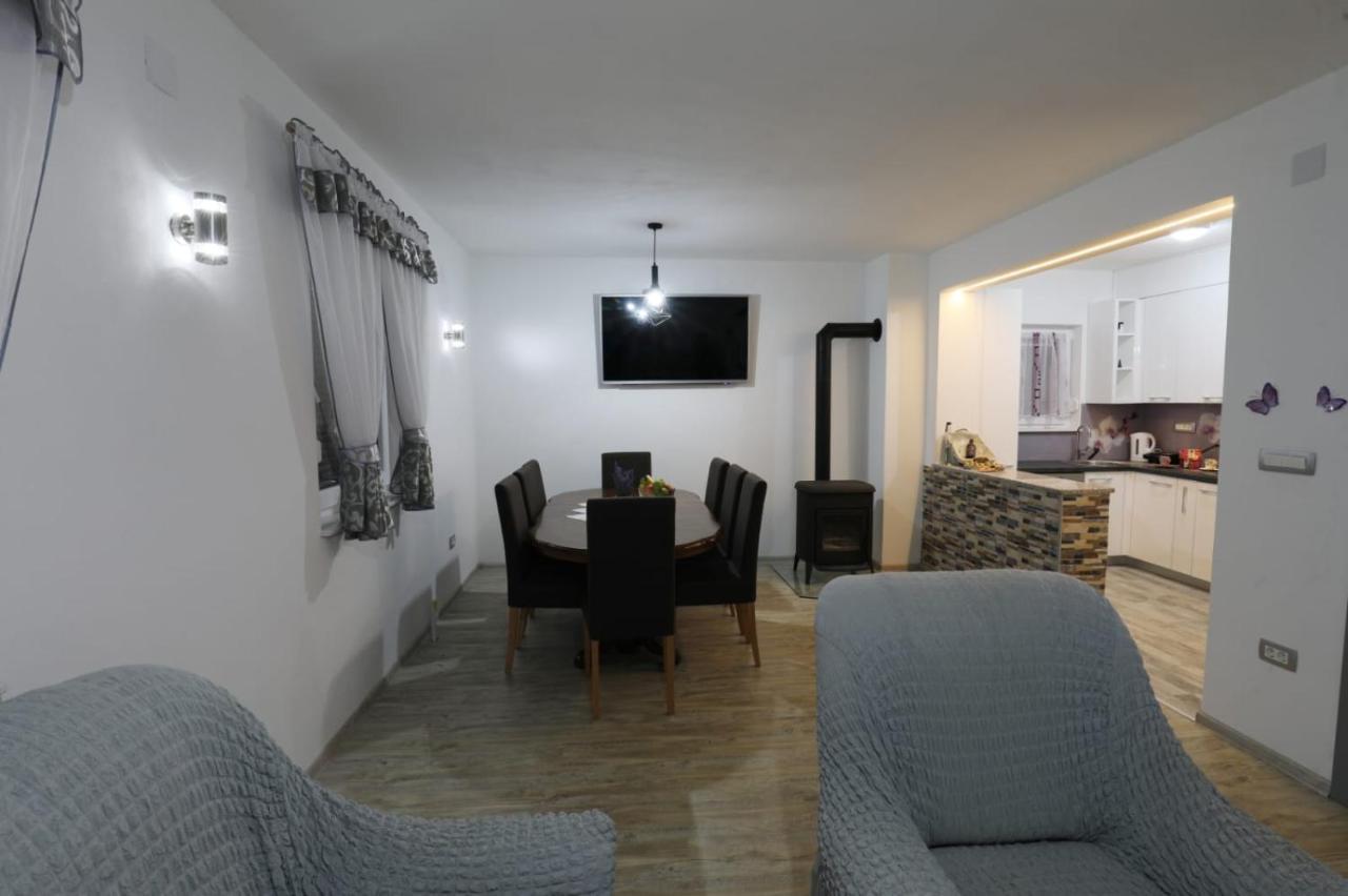 Apartman Teo &Tena Оточац Экстерьер фото