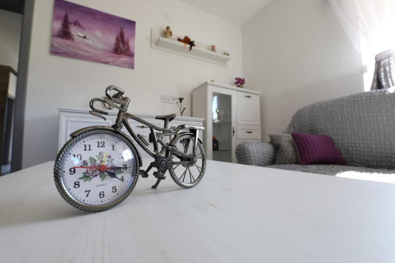 Apartman Teo &Tena Оточац Экстерьер фото