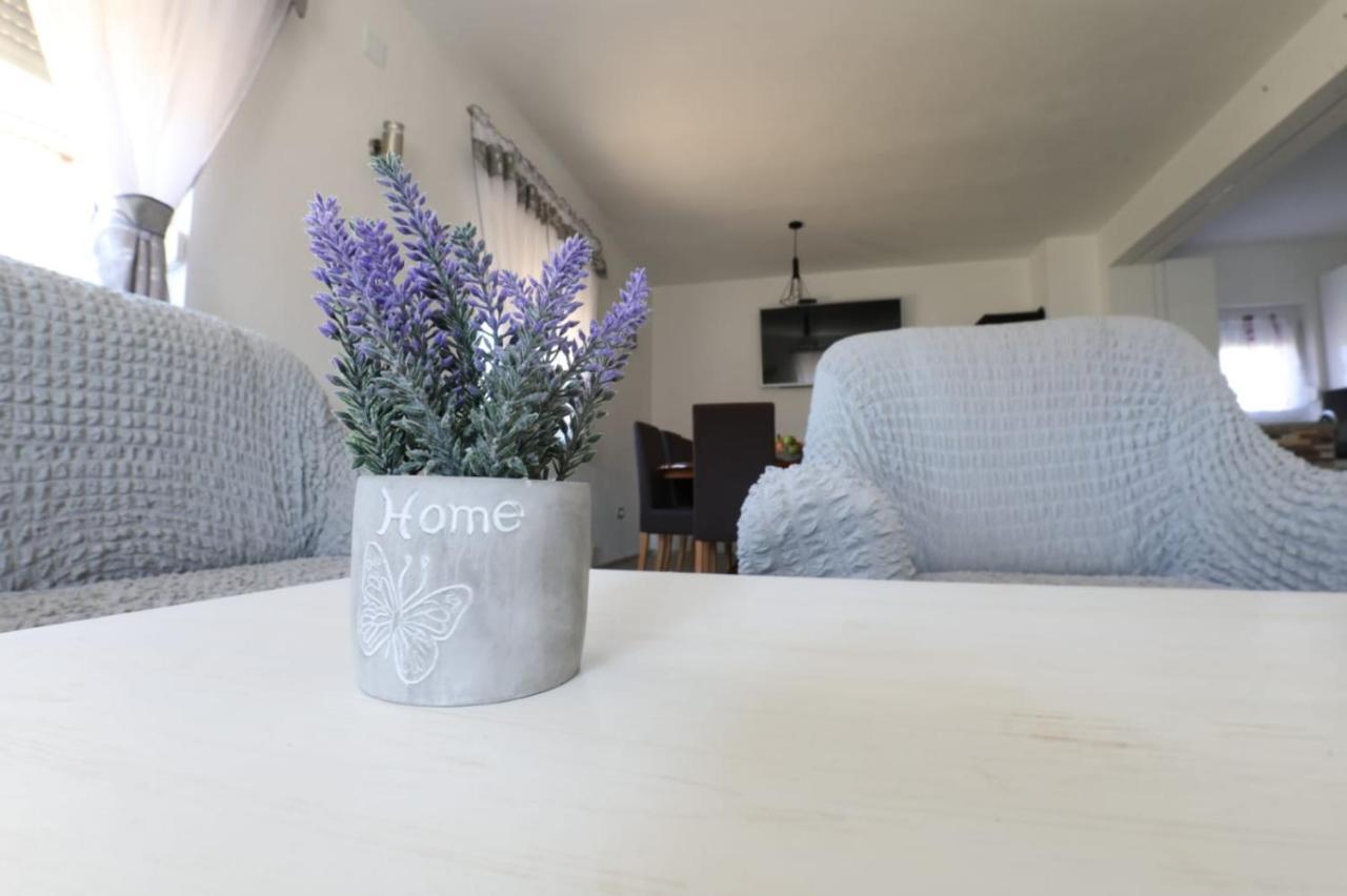 Apartman Teo &Tena Оточац Экстерьер фото